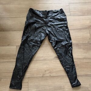 Glossy Black Women's Leggings